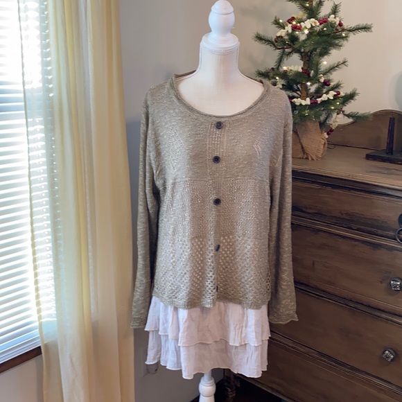 🎄NWOT Tunic Ruffle Sweater 🎄 - Picture 1 of 9